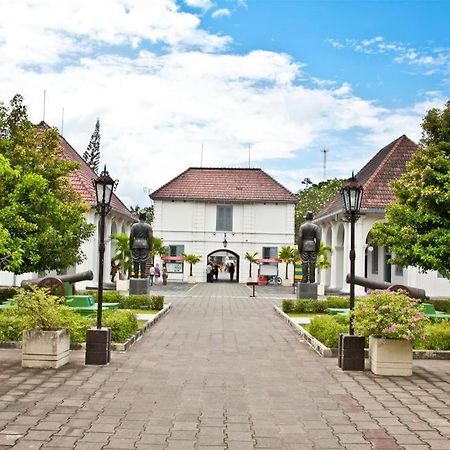 Happy Family Hotel Jogjakarta Buitenkant foto